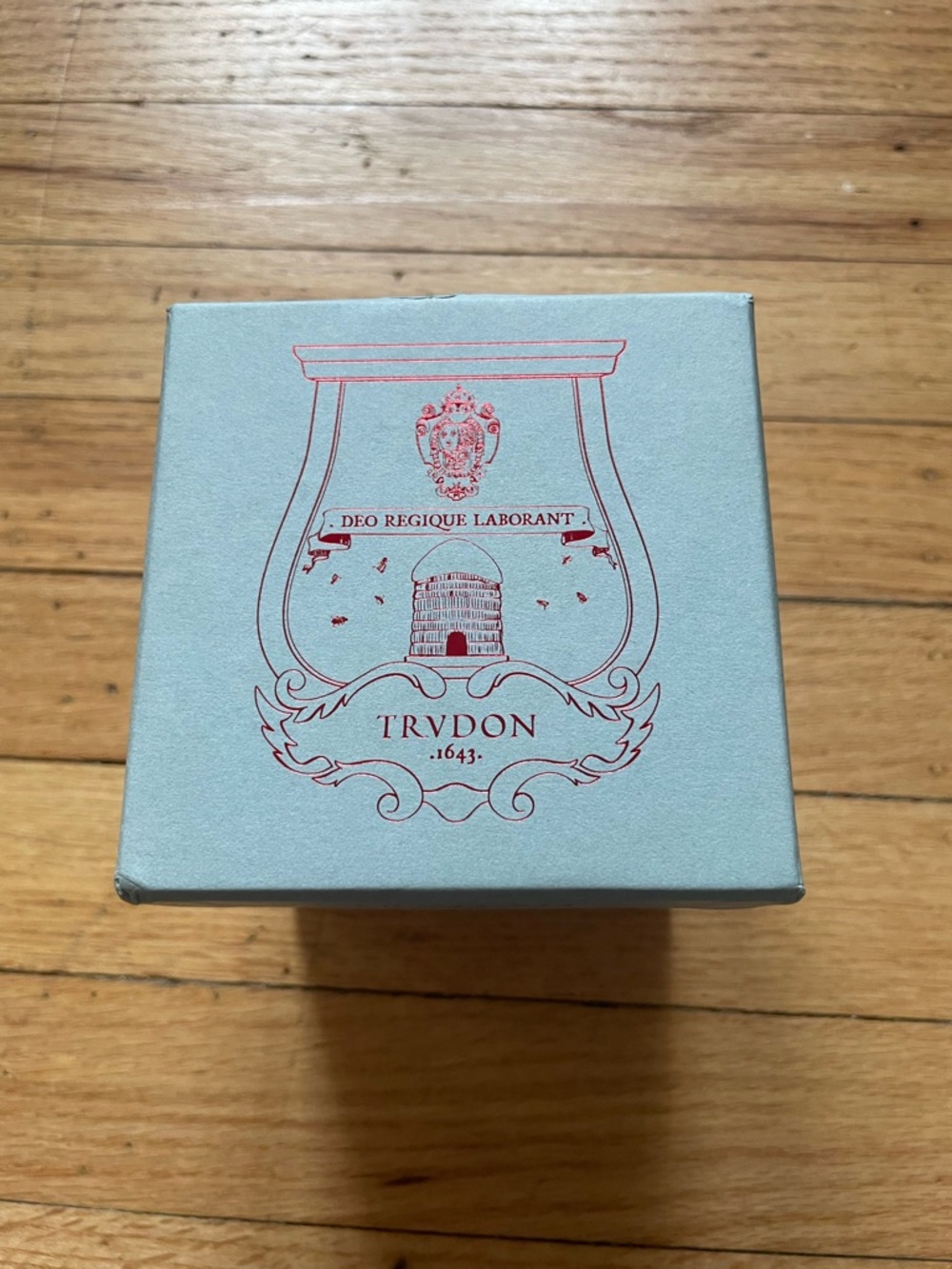 Trudon (TRVDON) Scented Candle Box in Light Blue with Red Logo
